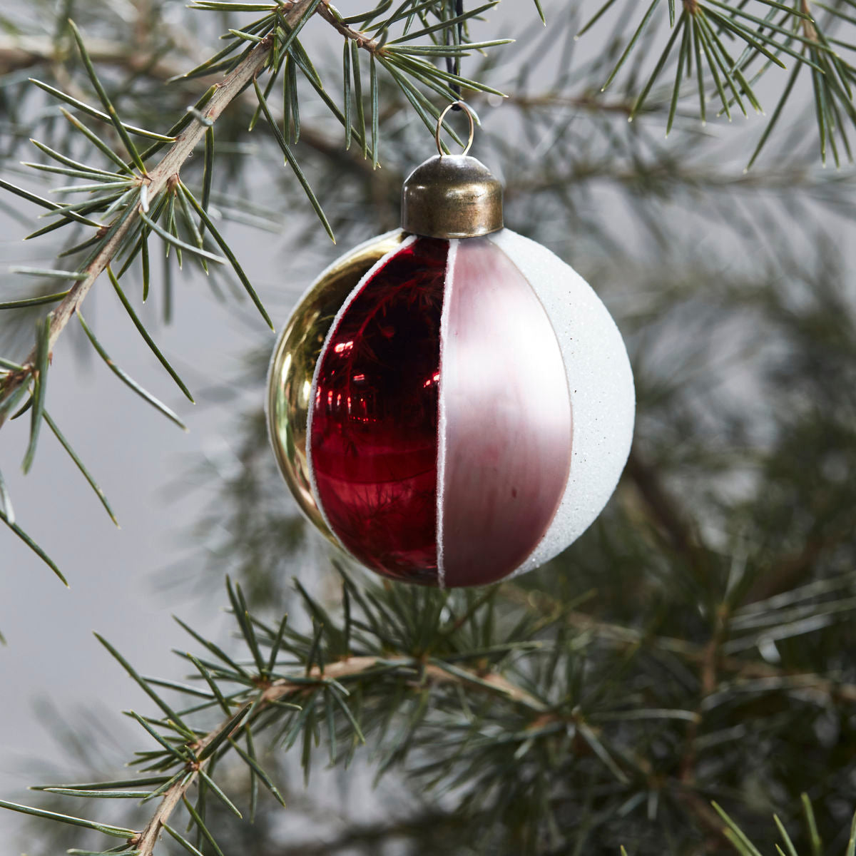 Cirkus Red Ornament S