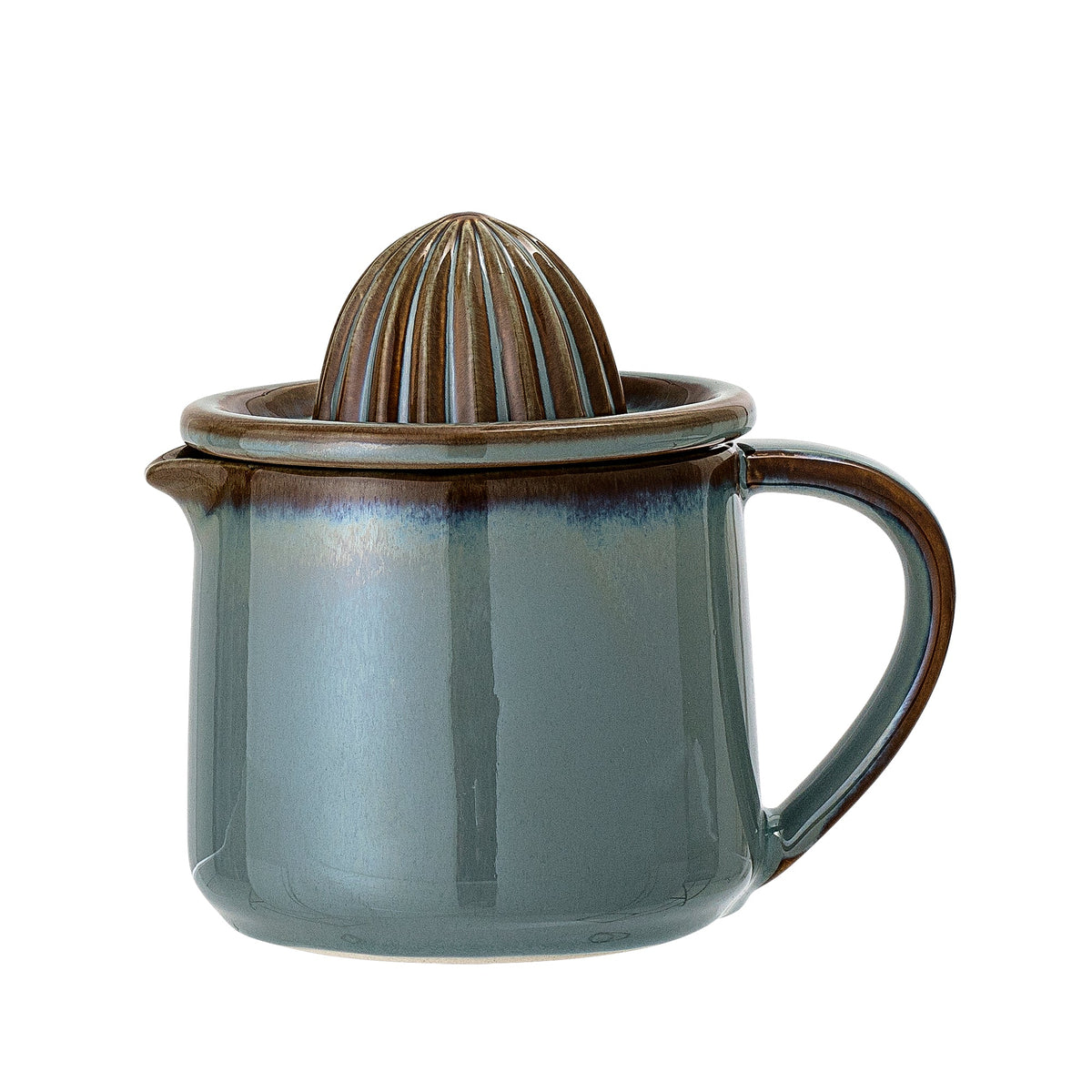 bloomingville pixie citrus juicer in green showing handle and spout