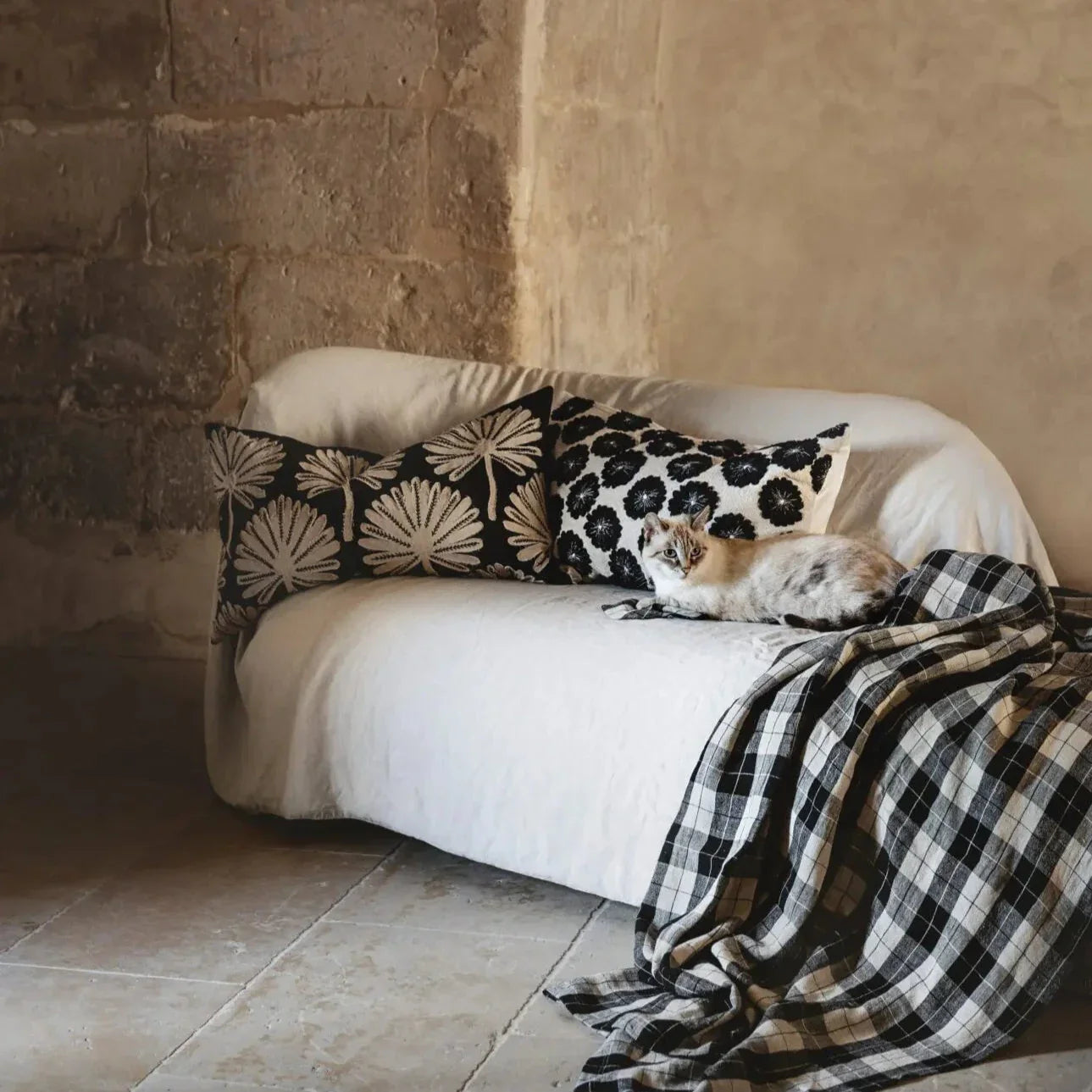 Phoenix Cushion 40x70cm - Cotton Cushion with Palm Pattern & Feather Down Insert