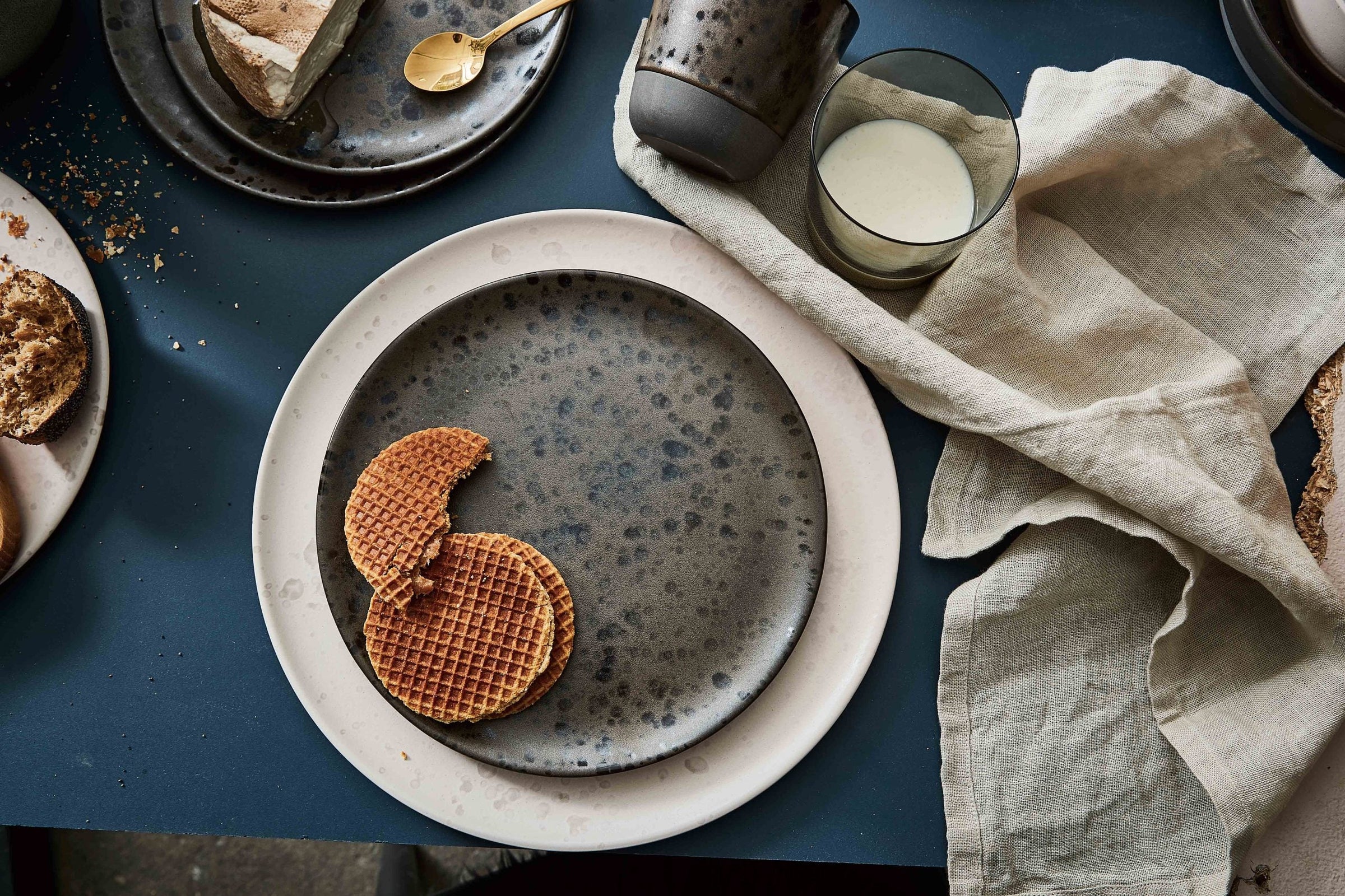 Nordic Nude Dessert Plate