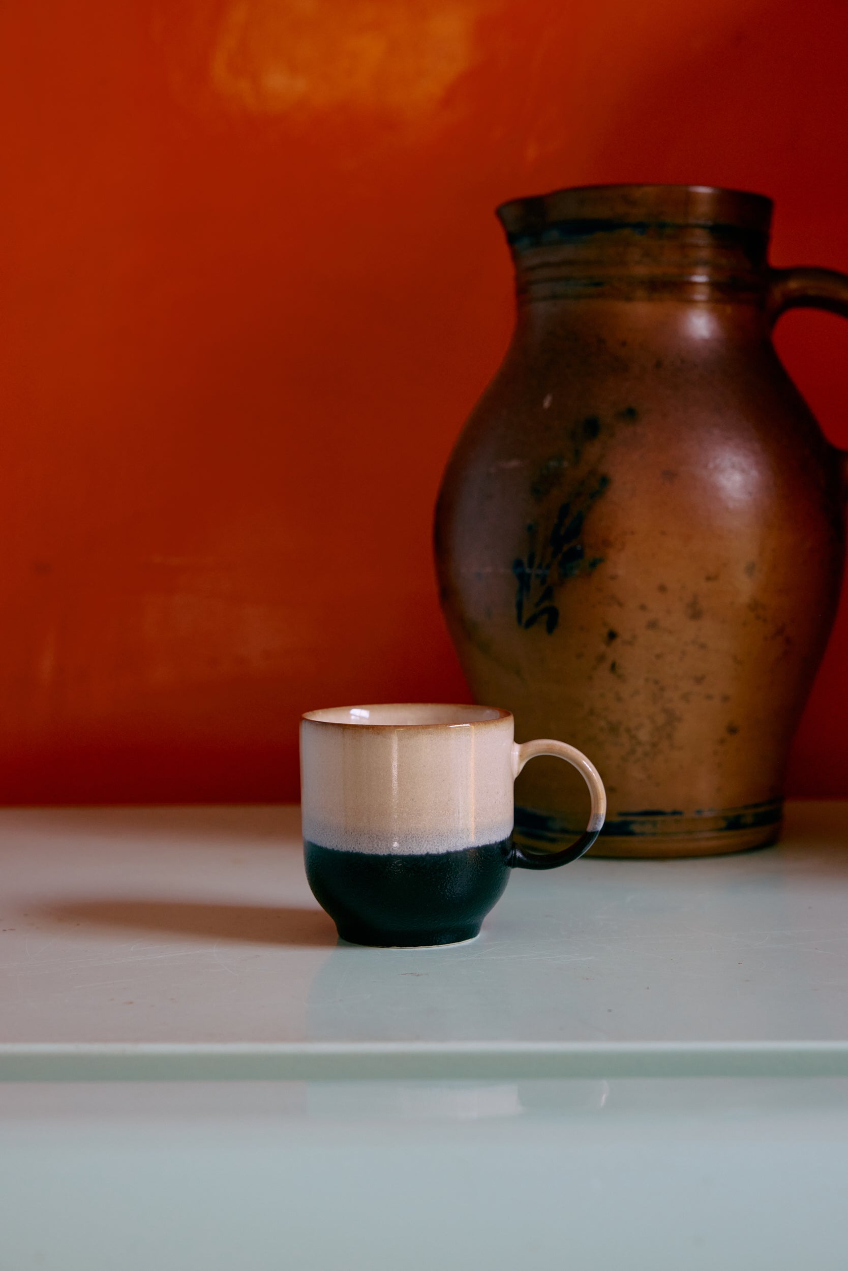 HKLIVING 70s ceramics abstract café mug styled on a glass shelf
