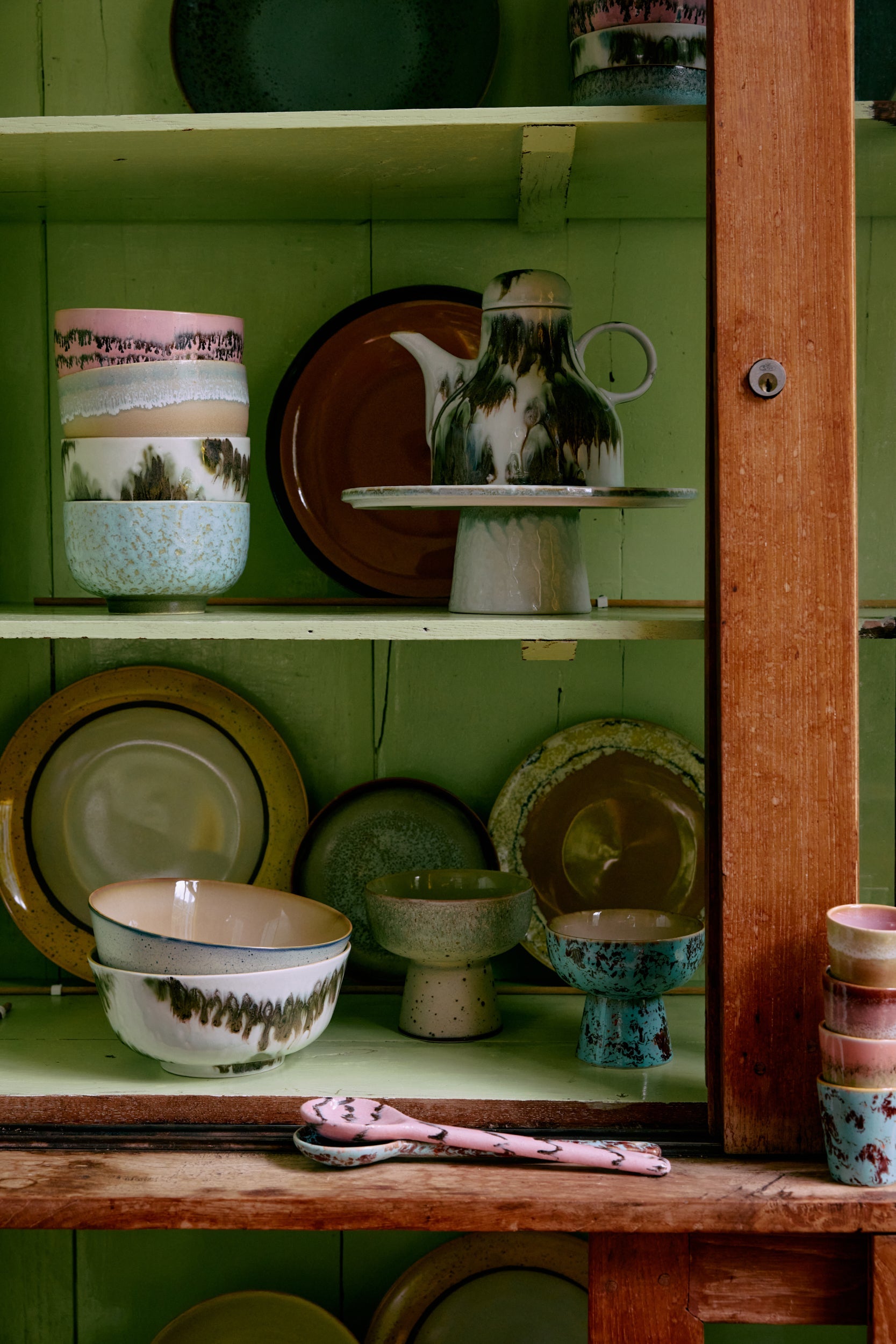 hkliving 70s ceramics sprinkle serving spoons styled on wooden surface for colourful table setting
