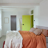 White Fringe Bedspread (270x270)