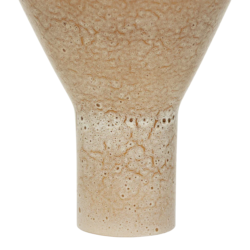 Yaro sand beige vase from the side